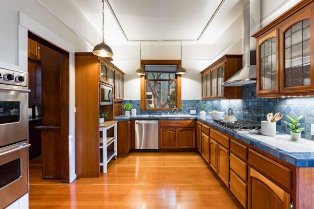789 University Avenue, Palo Alto CA: https://media.crmls.org/mediaz/2528e655-795c-4ac0-af3a-375f22a5f8b3.jpg