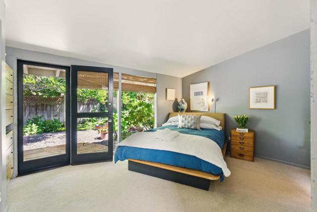 964 Colonial Lane, Palo Alto CA: https://media.crmls.org/mediaz/252a9716-d51c-448d-bd4d-eb2724abd407.jpg