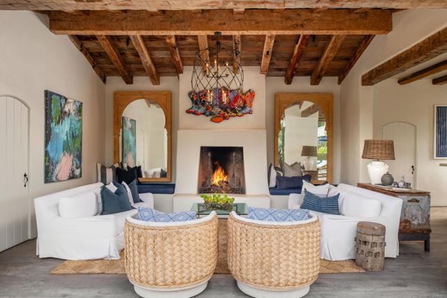 17484 El Vuelo, Rancho Santa Fe CA: https://media.crmls.org/mediaz/252b2667-84c8-41db-a703-686ea2a2c0bb.jpg