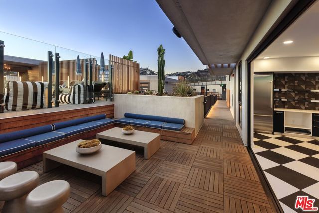 1250 N Fairfax Avenue, West Hollywood CA: https://media.crmls.org/mediaz/252b8660-c01e-4e2b-923a-3219f64c865e.jpg