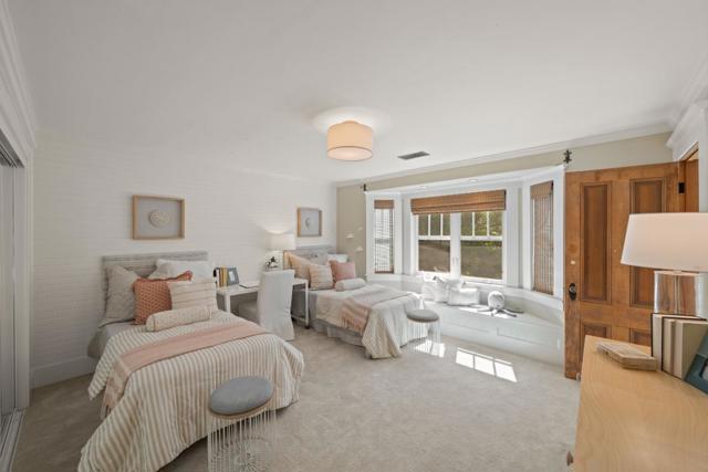 1353 Edgewood Road, Redwood City CA: https://media.crmls.org/mediaz/252bfead-9644-4eb8-b078-1fd3cf4bb74d.jpg