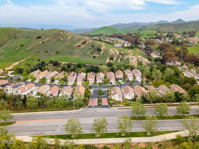 570 Shadow Lane, Simi Valley CA: https://media.crmls.org/mediaz/252c1017-59e1-439f-9012-a781a8cd45cc.jpg