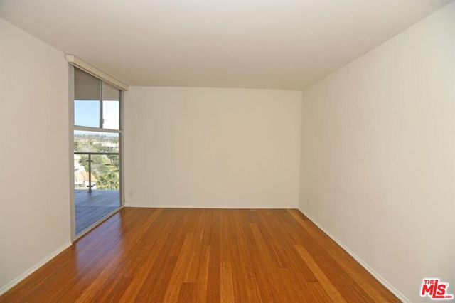 201 Ocean Avenue, Santa Monica CA: https://media.crmls.org/mediaz/252cc26c-4ae6-42e2-adbf-42c30ac0a38c.jpg