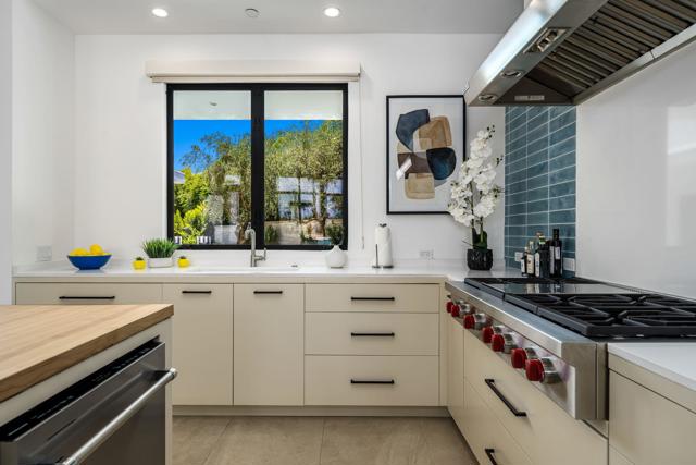 74846 Fox Hills Court, Palm Desert CA: https://media.crmls.org/mediaz/252cda79-9901-493e-b107-17c573f1260d.jpg