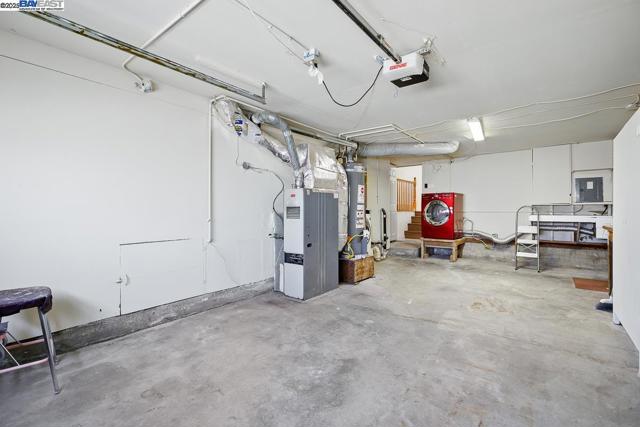 232 Longford Dr, South San Francisco CA: https://media.crmls.org/mediaz/252ceac5-4a2a-4e5f-b5ef-bedee6ce9ee1.jpg