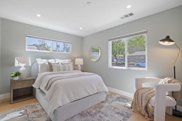 Image 9 of 25 For 1950 Hackett Avenue