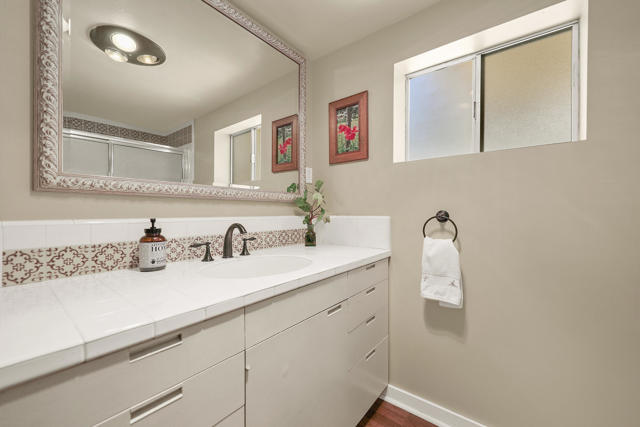 Image 22 of 47 For 67079 Ribbonwood Drive