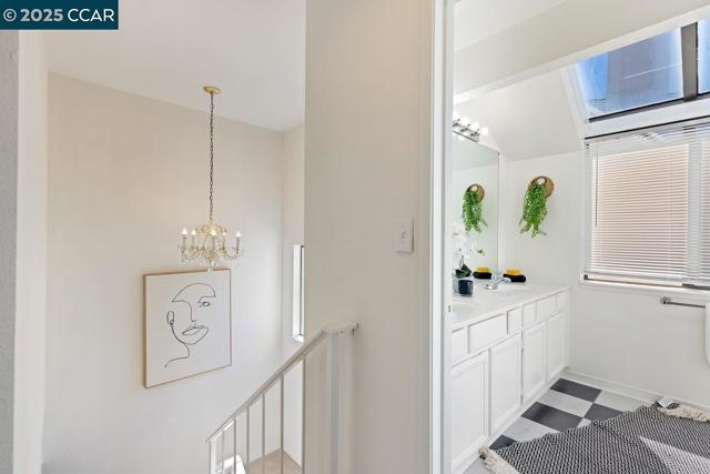 50 Mozden Ln, Pleasant Hill CA: https://media.crmls.org/mediaz/252f87b7-baa5-4f15-ae95-54a189bc2185.jpg
