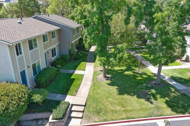 3732 Carrigan Cmn, Livermore CA: https://media.crmls.org/mediaz/252f8c39-94f8-41f3-89e8-9b743fdf371e.jpg