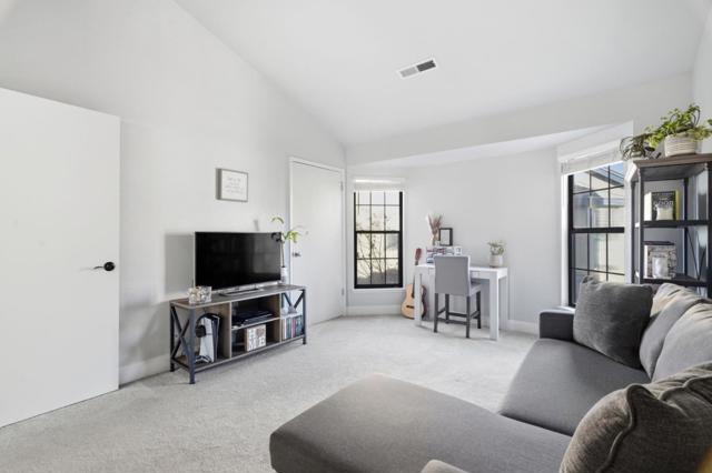 251 Gibson Drive, Hollister CA: https://media.crmls.org/mediaz/2530b67d-18cf-43c2-a3c4-f84db77a2453.jpg