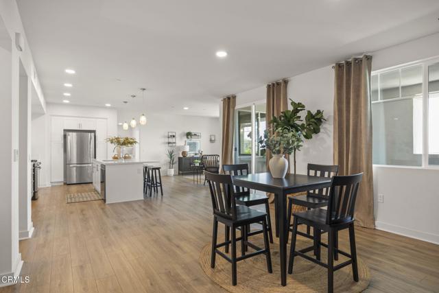 2870 Wagon Wheel Road, Oxnard CA: https://media.crmls.org/mediaz/2530f94e-4fb4-4df2-81a3-4cbdaa3e2bc7.jpg
