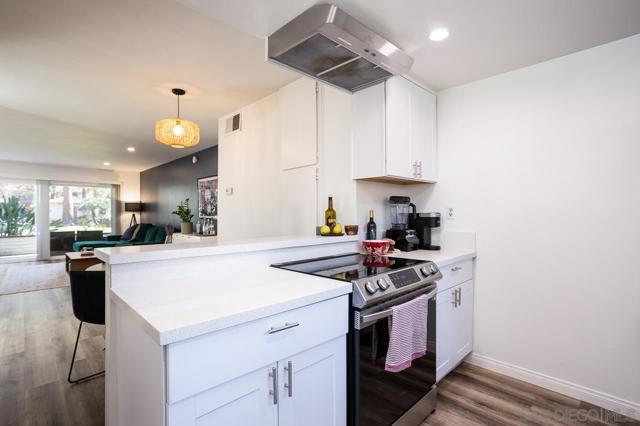 6059 Rancho Mission Rd, San Diego CA: https://media.crmls.org/mediaz/25317d5f-77b6-4186-9dc2-f0fe6664658b.jpg