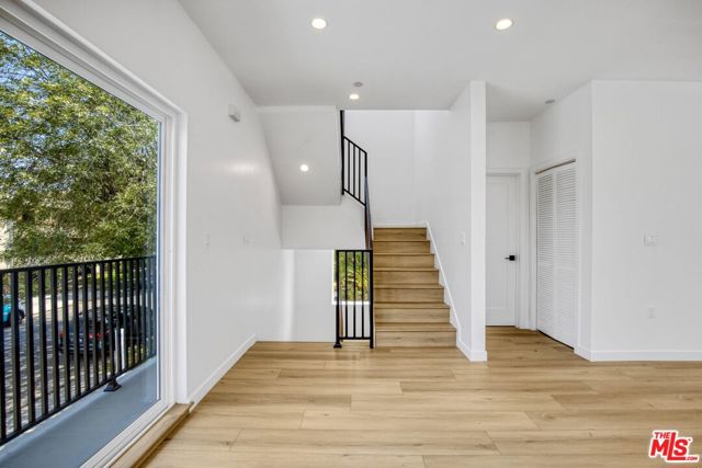 10828 Hesby Street, North Hollywood CA: https://media.crmls.org/mediaz/25331474-e9aa-439f-90f3-d96396a425b9.jpg