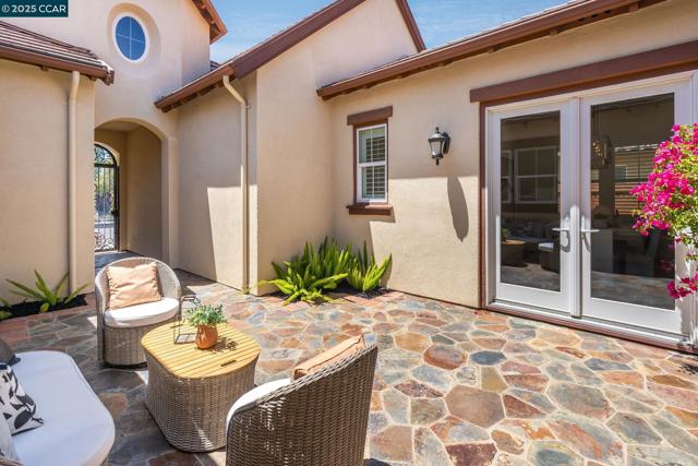 3467 Cashmere Street, Danville CA: https://media.crmls.org/mediaz/25333384-c6e2-49fa-a0b3-2a44e9f047ce.jpg