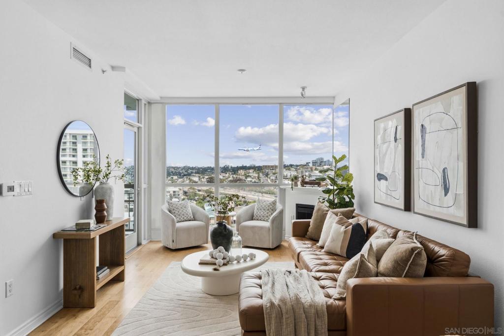 300 Beech St - photo 2