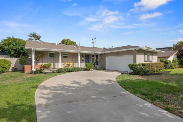 661 Balboa Avenue, Coronado CA: https://media.crmls.org/mediaz/25336dbc-6962-4cb2-80c2-30dcd7a63e58.jpg