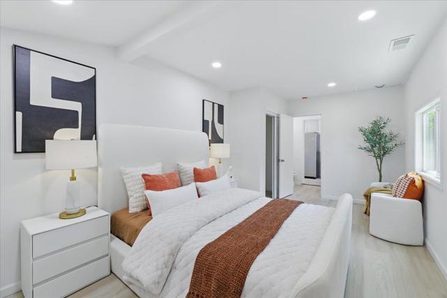 571 Hamilton Avenue, Menlo Park CA: https://media.crmls.org/mediaz/253470b5-da87-4683-9a61-ffa06a768273.jpg