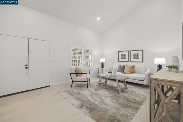 4513 Birch Bark Rd, Concord CA: https://media.crmls.org/mediaz/25347818-c3cc-4d7a-ac91-c99e16387ad0.jpg