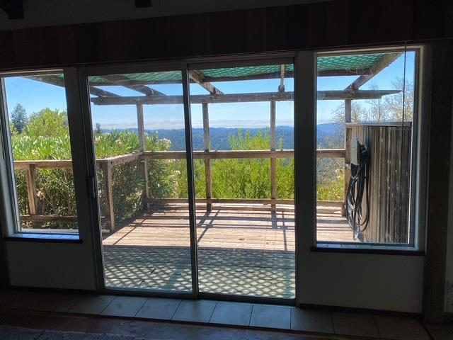 21460 Bear Creek Road, Los Gatos CA: https://media.crmls.org/mediaz/25355183-e63f-4548-b52a-5d610099b16d.jpg
