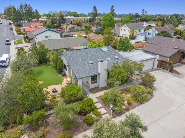5550 La Cuenta Drive, San Diego CA: https://media.crmls.org/mediaz/25355c60-663e-45de-befd-38e2c9f2cba1.jpg