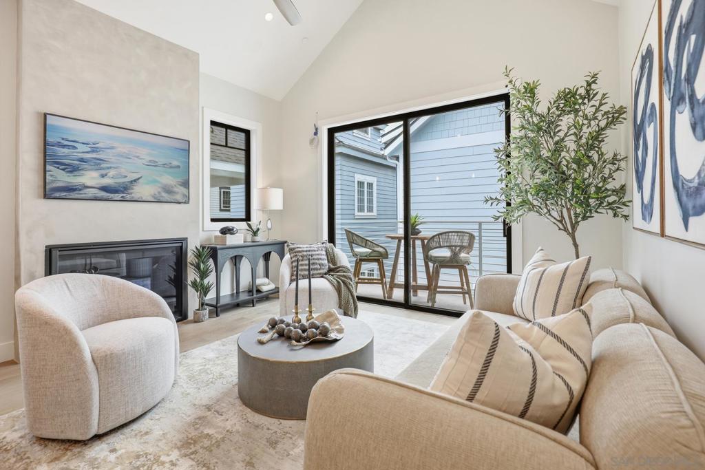 https://media.crmls.org/mediaz/25356b36-f619-4534-b035-d9da87761c0f.jpg?preset=X-Large