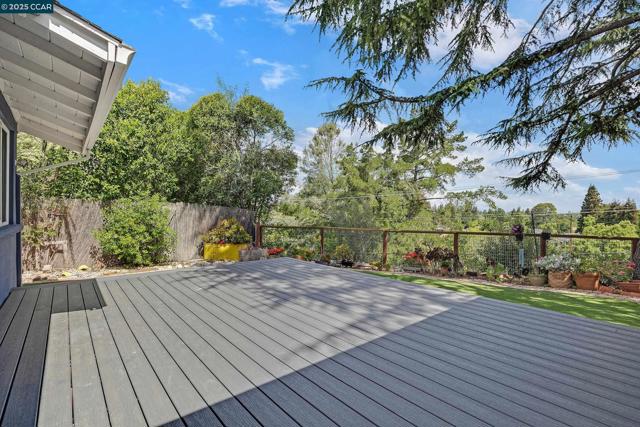 1952 Montclair Court, Walnut Creek CA: https://media.crmls.org/mediaz/253687f1-cb06-48a2-9946-8f88c63958d9.jpg