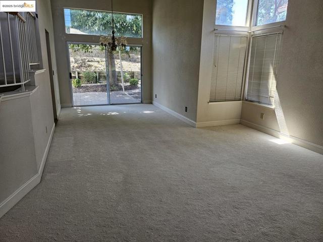 4606 Arabian WAY, Antioch CA: https://media.crmls.org/mediaz/2536ec08-72f5-4065-8e3c-b73fdbf366a1.jpg