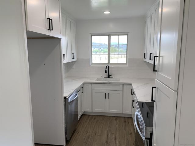 13508 Willow Rd, Lakeside CA: https://media.crmls.org/mediaz/25371585-8ff6-45bc-999d-77d3a0658364.jpg