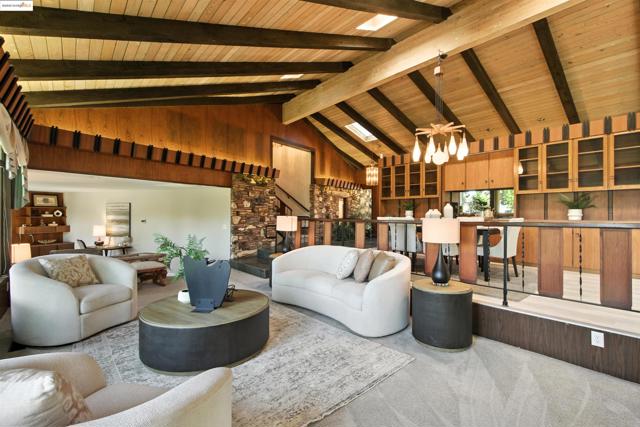 3112 View Drive, Antioch CA: https://media.crmls.org/mediaz/25381097-7701-4164-97b1-df18f0810354.jpg