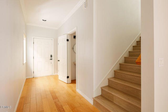 Detail Gallery Image 9 of 74 For 2409 Olive Ave, La Crescenta,  CA 91214 - 4 Beds | 4 Baths