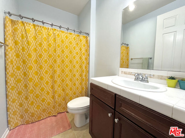 16414 W Nicklaus Drive,  CA: https://media.crmls.org/mediaz/253971d2-5b2a-49d8-b812-6061ac04ad21.jpg