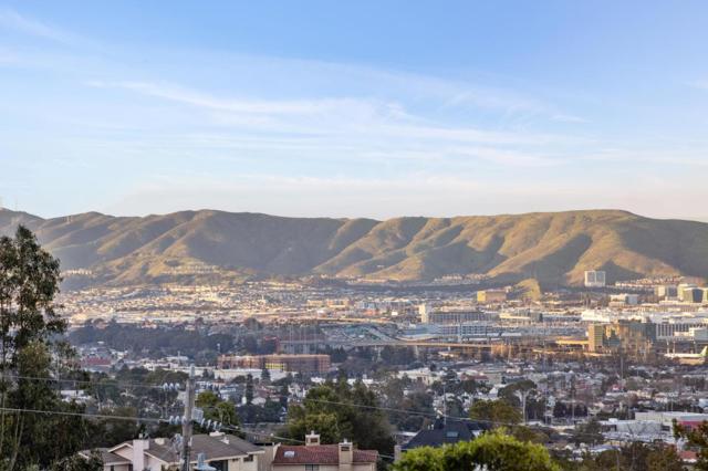 Image 84 of 101 For 2900 Hillside Drive