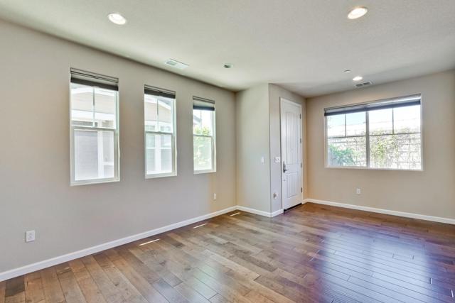 867 Maple Place, East Palo Alto CA: https://media.crmls.org/mediaz/253a5349-7ff5-4c0d-b59b-53f1eec3393a.jpg