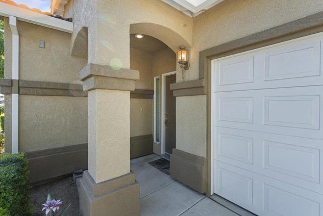 3009 La Vina Circle, Los Banos CA: https://media.crmls.org/mediaz/253b966a-1291-4c9d-b60f-618bf058a87a.jpg