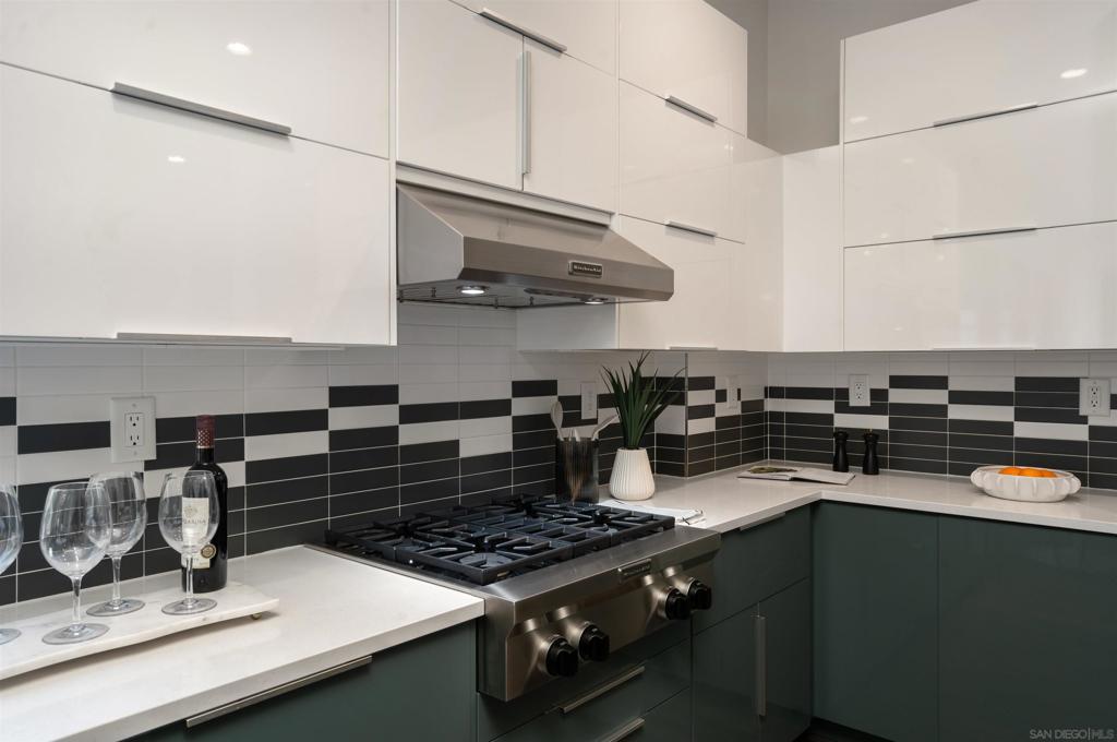 8570 Aspect Dr - photo 5