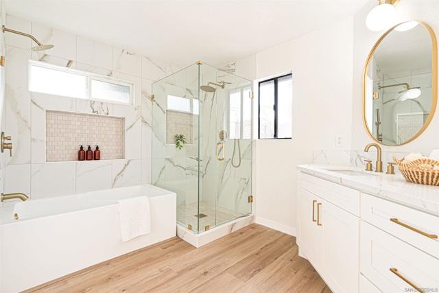 2064 White Birch Dr, Vista CA: https://media.crmls.org/mediaz/253d9624-89fd-4a2c-abab-3cf04acda2c7.jpg