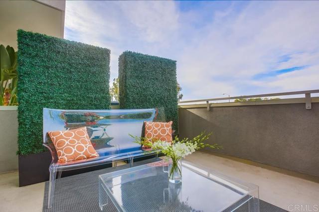 Detail Gallery Image 10 of 36 For 725 Grand Ave, Carlsbad,  CA 92008 - 2 Beds | 2 Baths