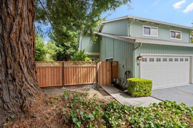 987 Lane Avenue, Mountain View CA: https://media.crmls.org/mediaz/253dd9dc-a22b-4d18-a13c-907d3680b783.jpg