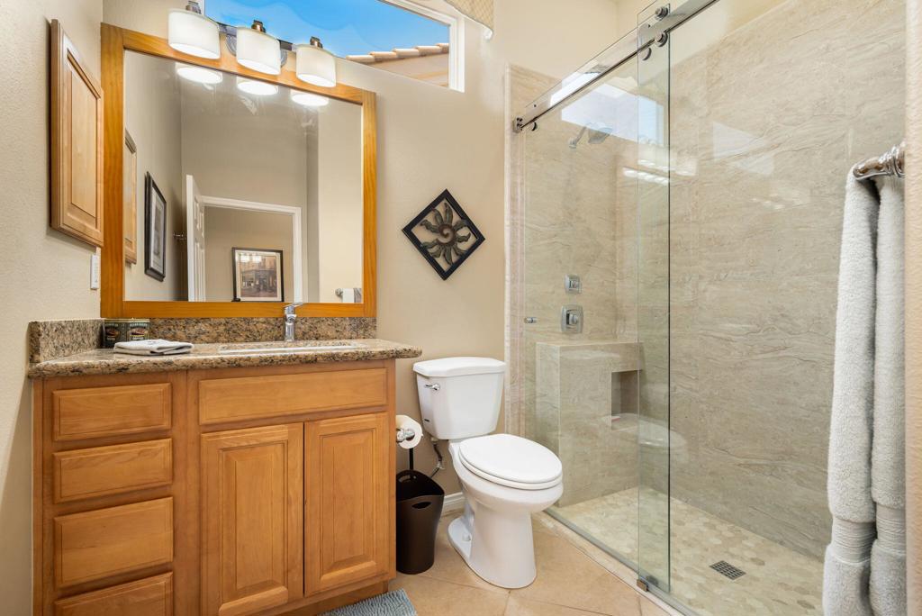 https://media.crmls.org/mediaz/253ddf5a-a7ea-40bb-bed1-a487ccddb84d.jpg?preset=X-Large