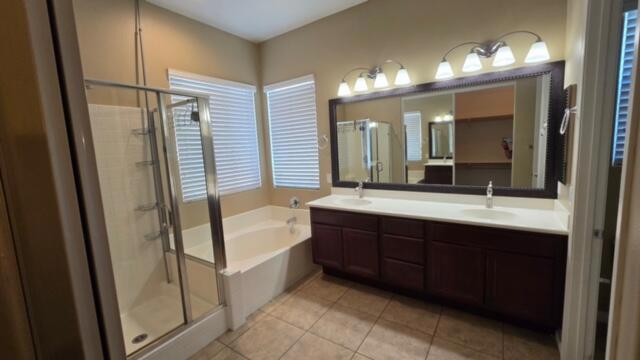 79902 Barcelona Drive, La Quinta CA: https://media.crmls.org/mediaz/253f5a87-99f1-4d05-9d54-d868a3d39c78.jpg