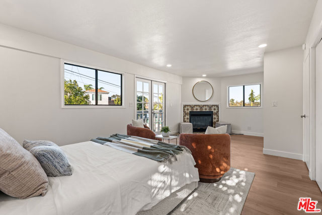 6027 W 76th Street, Los Angeles CA: https://media.crmls.org/mediaz/253f6292-66e4-4528-85b3-c15081fd6e85.jpg