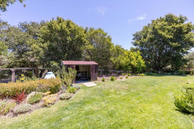 19060 Oak Heights Drive, Salinas CA: https://media.crmls.org/mediaz/253f7548-b33d-47d6-8b1e-f73235012811.jpg