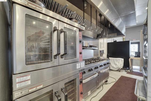 Image 10 of 40 For 8091 Balfour Rd