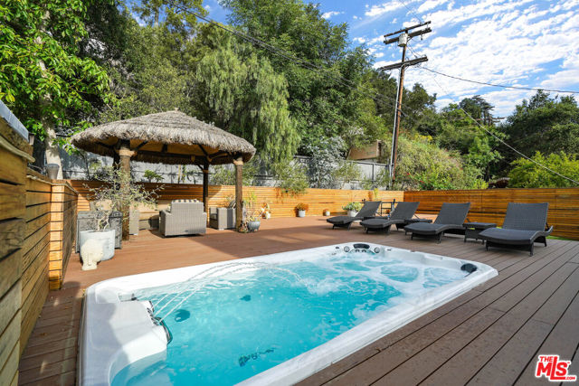 3964 Beverly Glen Boulevard photo 8