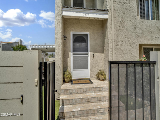 1938 Stow Street, Simi Valley CA: https://media.crmls.org/mediaz/25407d3e-be39-466c-a747-b3f168f5cd54.jpg