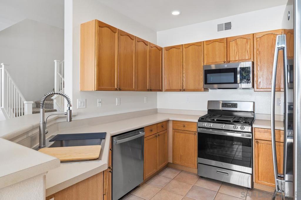 9727 Stonecrest Blvd - photo 11