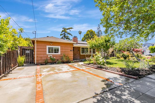 580 N Bayview Avenue, Sunnyvale CA: https://media.crmls.org/mediaz/2541c9e5-e2cc-49c2-b5d5-a2df8fb78b37.jpg