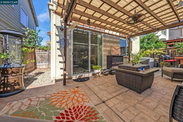 1037 Gridley Dr, Pittsburg CA: https://media.crmls.org/mediaz/2541e288-db63-4836-96e7-efe13cae3406.jpg