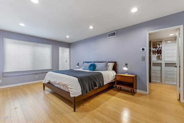 Detail Gallery Image 37 of 47 For 11912 Riverside Dr #20,  Valley Village,  CA 91607 - 2 Beds | 3 Baths
