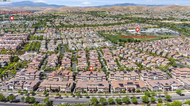3340 Giovanni Way, Dublin CA: https://media.crmls.org/mediaz/2542b555-db20-4a0d-a6f9-6de4f2f83ce9.jpg